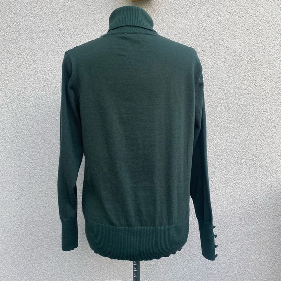 Long Sleeved Green Turtleneck Sweater XL - Picture 4 of 4